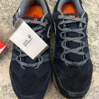 کفش کوهنوردی|کیف، کفش، کمربند|قدس, شهرقدس|دیوار