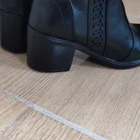 نیم بوت مجلسی بیرونی|کیف، کفش، کمربند|میانه, |دیوار