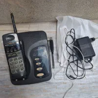 گوشی ۳۰کیلومتری باتمام وسائل جانبی