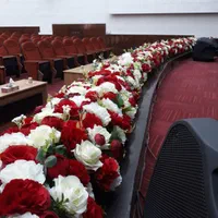 ریسه گل متری سالن همایش|گل مصنوعی|تهران, بروجردی|دیوار