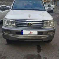 تویوتا لندکروزر