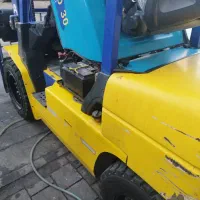 لیفتراک‌ نیسان اریا موتور کوماتسو