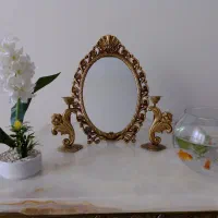 آیینه و شمعدان کوچک دکوری