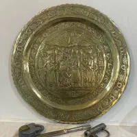 دیوارکوب ،سینی قلم زنی کار دست  قدمت ۵۰ سال|کلکسیون اشیاء عتیقه|تهران, شمس‌آباد|دیوار