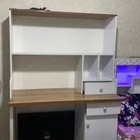 میزتحریر کتابخانه دار