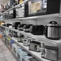 قفسه بندی نو و در حد نو لوازم خانگی و آرایشی