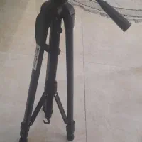 سه پایه دوربین