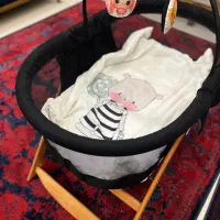 گهواره فرهان کاملا سالم و نو