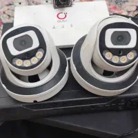 سه عدد دوربین مداربسته با کابل و دستگاه و وایفا