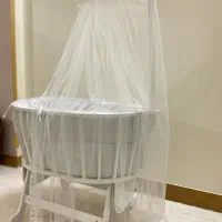 گهواره نوزادی فلزی  در حد