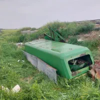 یک دست وسایل ساده کمباین جاندیر