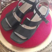 صندل چرم سایز ۳۷