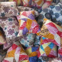 تولید عمده بالشت و پشتی و روکش پشتی مجلسی|رختخواب، بالش، پتو|بوشهر, |دیوار