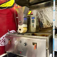 فلافل زن و فر پیتزا