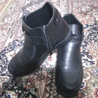 کفش نیم بوت به فروش میرود