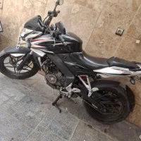 موتور ns200موتوری سالم بدون یه هزاری خرج