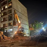 خاکبرداری با بیل. مینی بیل .بابکت