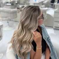 دستیار رنگ و لایت(فوری)