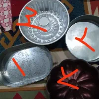 تعدادی قالب کیک|ظروف پخت‌وپز|نظرآباد, نظرآباد|دیوار