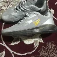 کتانی مردانه سایز ۴۰ /۴۱ کاملا سالم