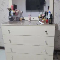 تخت و کمد و در اور