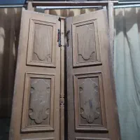 درب چوبی قدیمی و عتیقه|کلکسیون اشیاء عتیقه|خمینی‌شهر, |دیوار