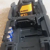 تراز لیزری دیوالت