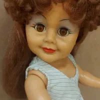 عروسک قدیمی