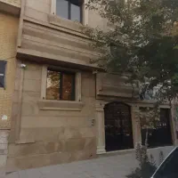 فروش-منزل-ویلایی-دو-طبقه