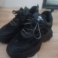 کفش کتونی