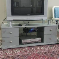 تلوزیون ۲۹ اینچ همراه با میز