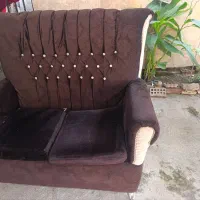 مبل قهوه ای