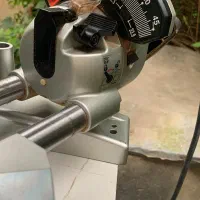 فارسی بر ماکیتا|ابزارآلات|رشت, سعدی (تختی)|دیوار