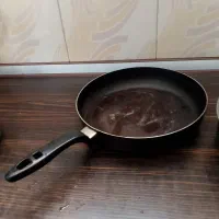 قابلمه تفلون قدیمی درحدنو سایز۴۰|ظروف پختوپز|تهران, علیآباد|دیوار