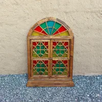 پنجره سنتی چوبی طرح محراب