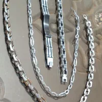 دوعدد زنجیر دو عدد دست بند