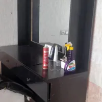 اینه و میز