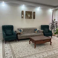 مبل راحتی و میز