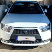 دنا پلاس توربو ۶ دنده با سانروف