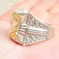 انگشتر های  یاقوت  ، موزانایت  و  زر گون|جواهرات|زنجان, |دیوار