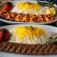 به یک کارگر جهت کار در تهیه غذا نیازمندیم