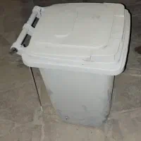 سطل زباله بزرگ|ظروف نگهدارنده، پلاستیکی، یک‌بارمصرف|بروجرد, |دیوار