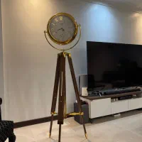 ساعت ایستاده