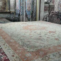 فرش دستبافت تک ۹متری ۵۰رج علیا کارکرده گل‌ ابریشم|فرش|تبریز, |دیوار