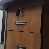 میز اداری، ام دی اف،دارای دو کشو قفل دار|دفتر کار|ارومیه, |دیوار