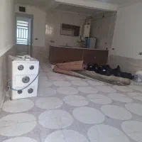 خانه-یک-خواب-درب-ساختمان