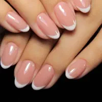 کاشت مژه و ناخن با بهترین متریال و قیمت فوق العاده