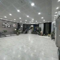 اجاره-مغازه-380-متری-بر-زرهی-دو-دهنه-تابلو-عریض