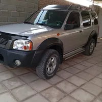 نیسان رونیز، مدل ۱۳۸۲