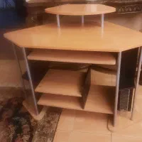 میز تحریر و کامپیتر خارجی